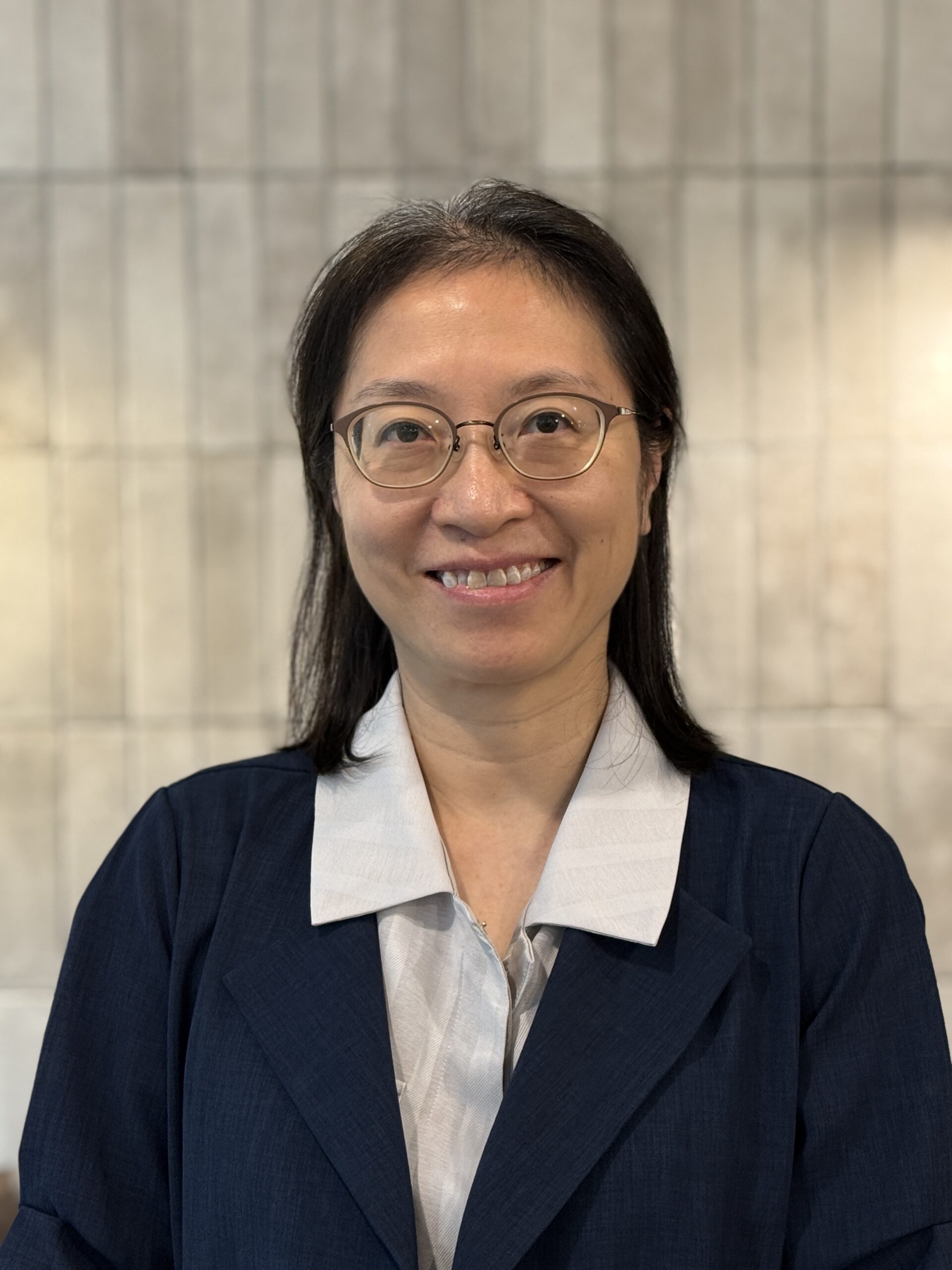 Winnie Lau